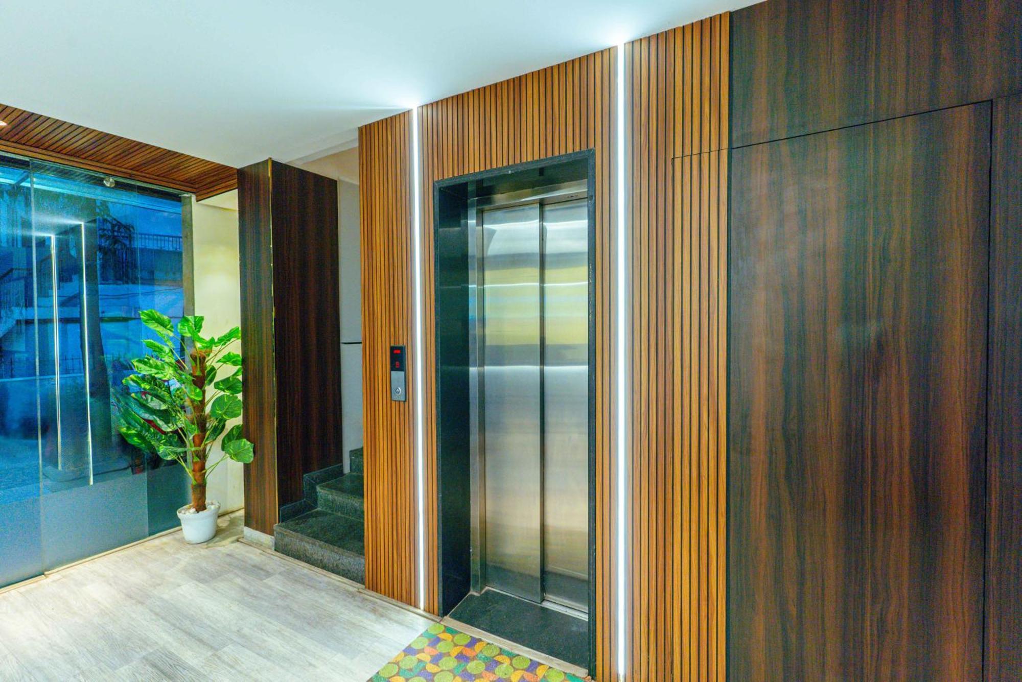 Treebo Elmas Grand Hotel Bangalore Luaran gambar