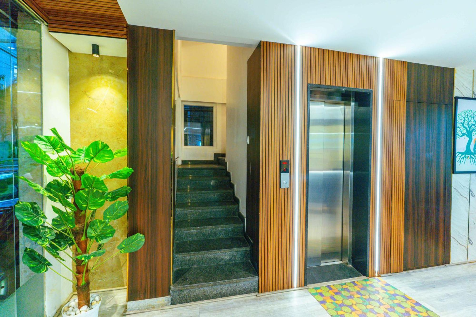 Treebo Elmas Grand Hotel Bangalore Luaran gambar