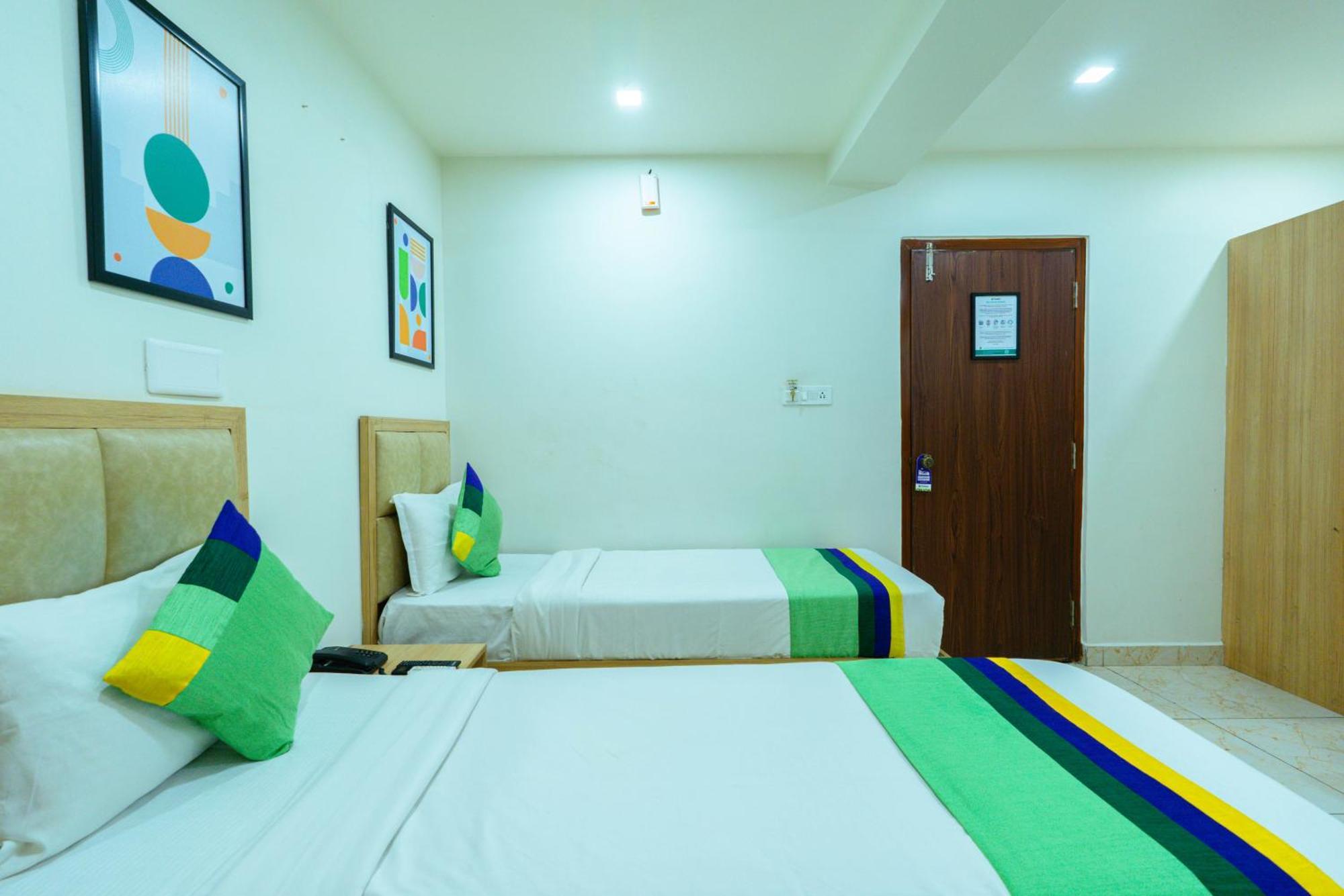 Treebo Elmas Grand Hotel Bangalore Luaran gambar